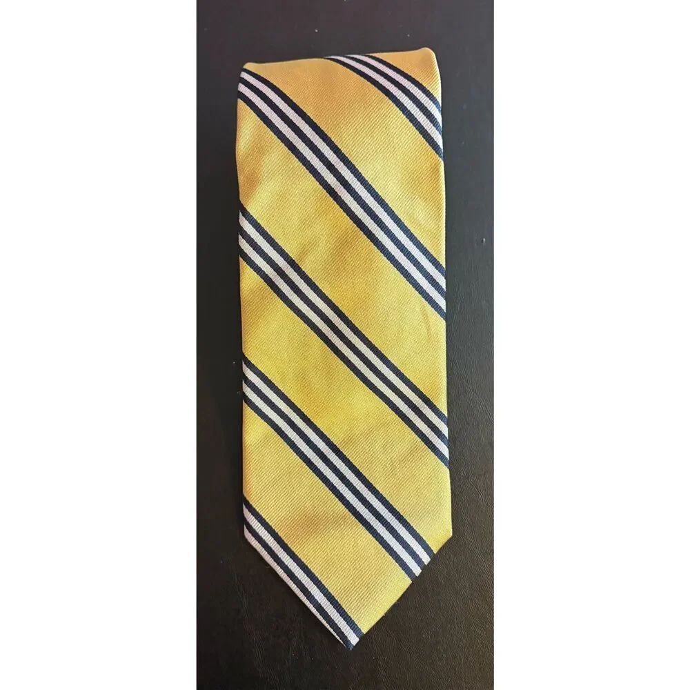 Brooks Brothers tie